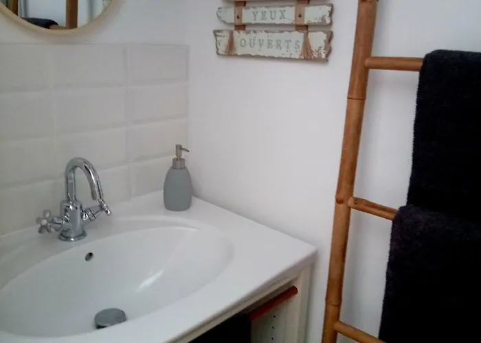 Couette-café La Bordeaux St Augustin 3*